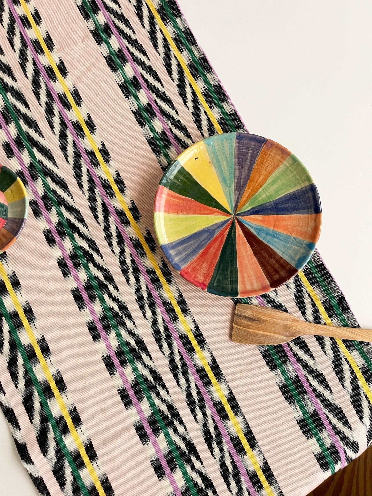 Archive New York Solana Ikat Table Runner - Image 5