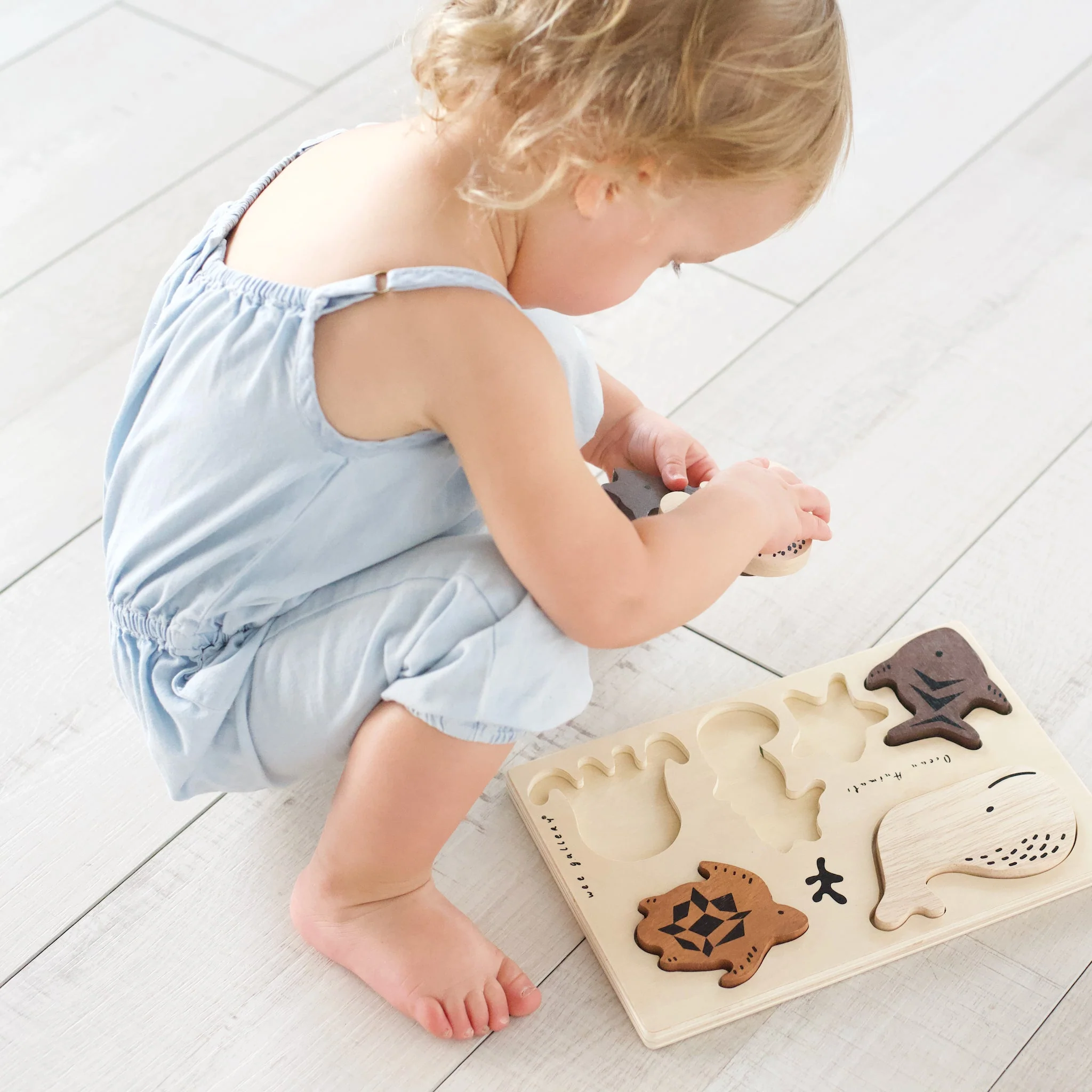 Wee Gallery Wooden Tray Puzzle - Ocean Animals - Image 2